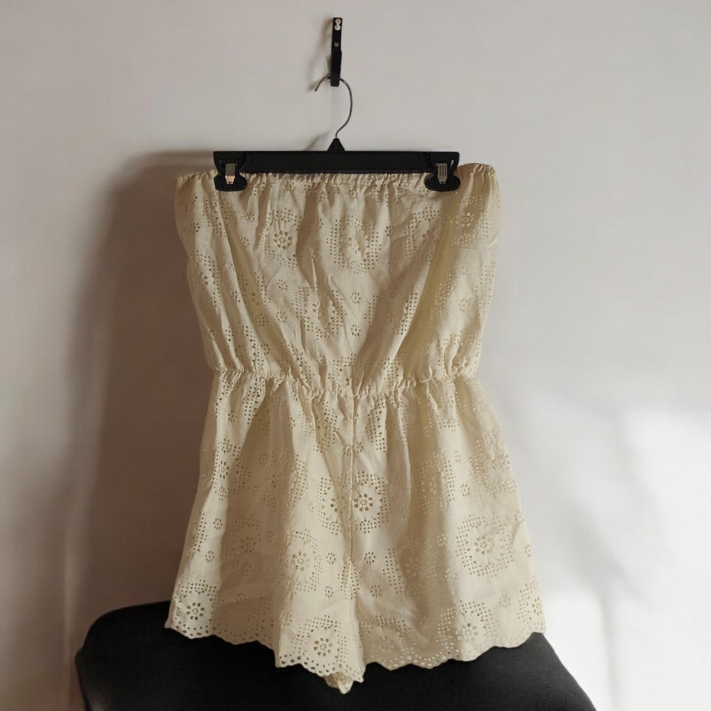 Lovers + Friends Cream Off Shoulder Romper Size M